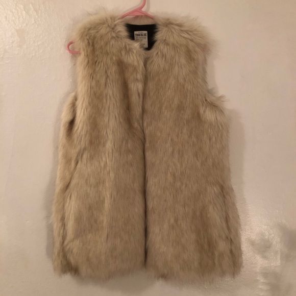 Zara Trafaluc Faux Fur Vest - Picture 2 of 6